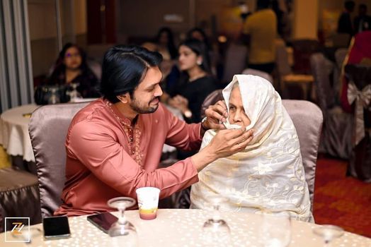 মাকে নিয়ে শুভর আবেগঘন স্ট্যাটাস