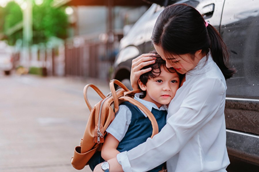 স্কুলে যাওয়া