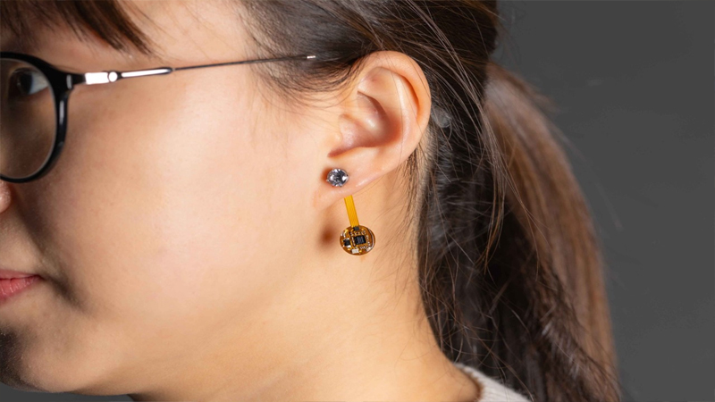 স্মার্ট কানের দুল