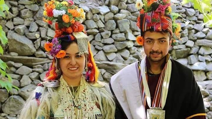 বিদেশি মহিলারা