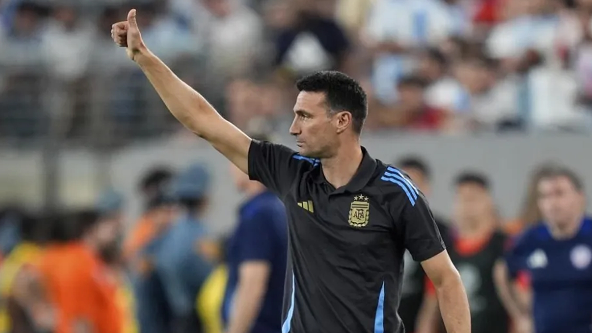 নিষিদ্ধ হলেন স্কালোনি