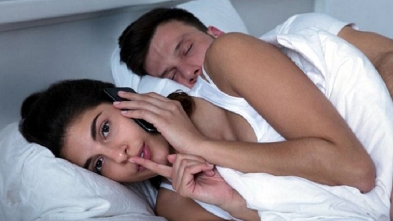 পরকীয়ায়