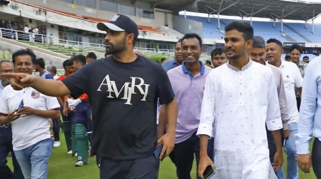 ক্রীড়া উপদেষ্টা