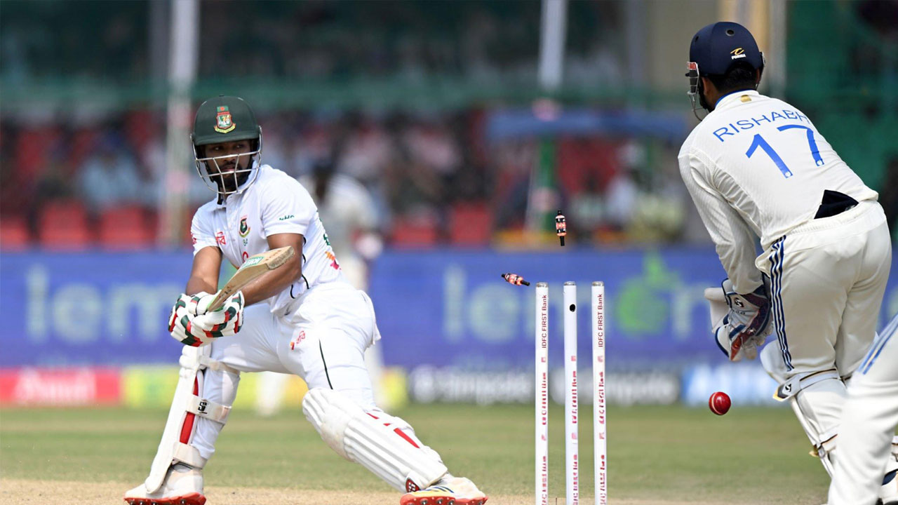 ‘আড়াই’ দিনের টেস্টে