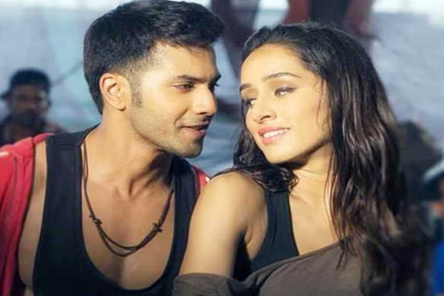 শ্রদ্ধার প্রেম প্রস্তাব ফিরিয়ে অনুতপ্ত বরুণ