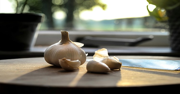 ২ কোয়া রসুন খাওয়া