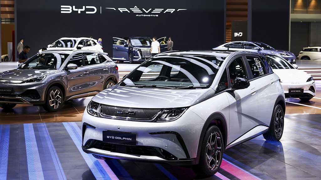 আমেরিকাকে পেছনে ফেলল চীন