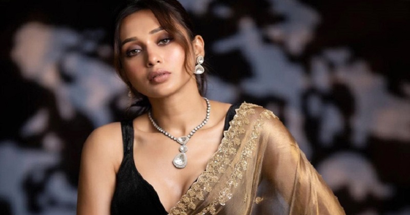 মিমি চক্রবর্তী-টলিপাড়া